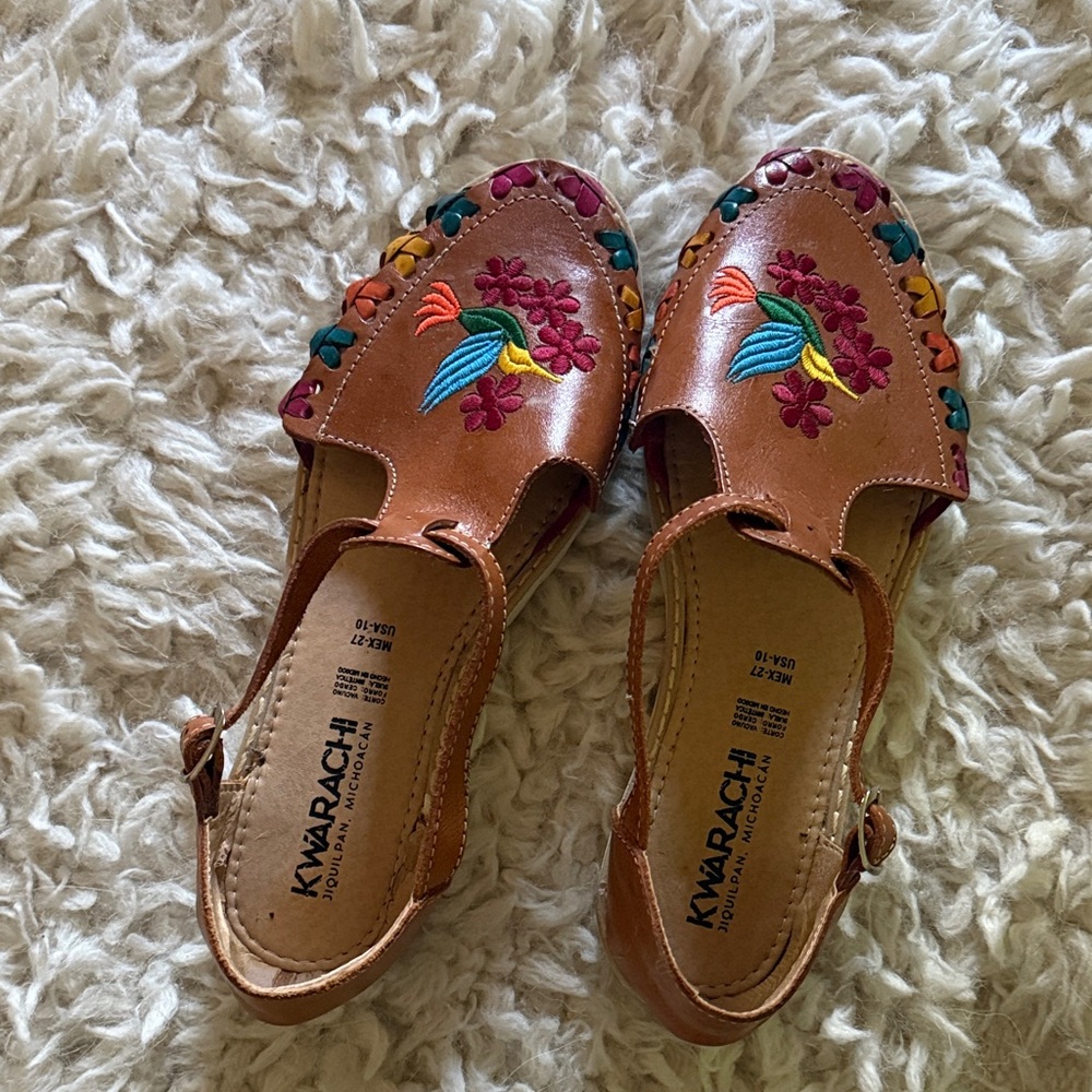Women's Brown Embroidered Hummingbird Sandals